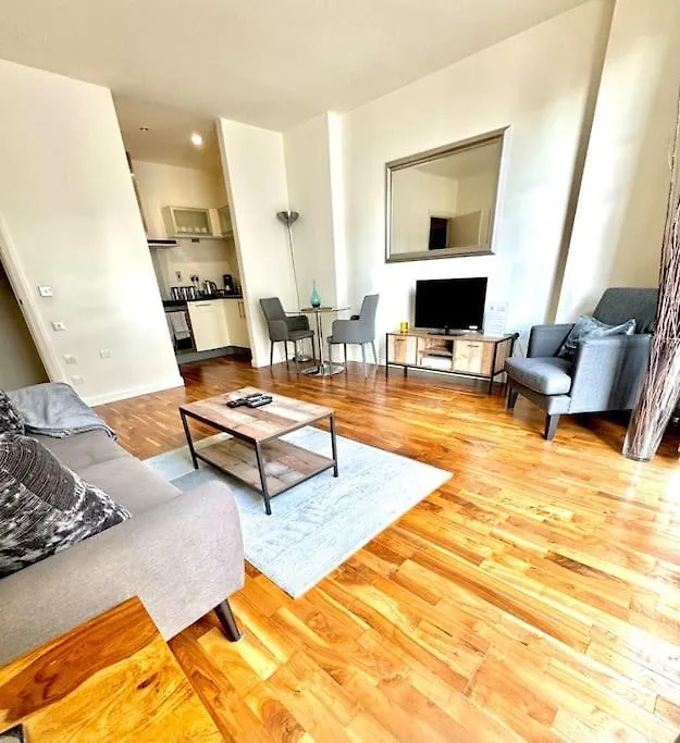 Apartment In London location